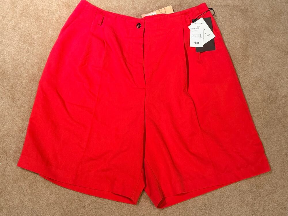 TEHAMA Nancy Haley Women Size 16 Red Bermuda Shorts NWT Gabardine Pleated Golf